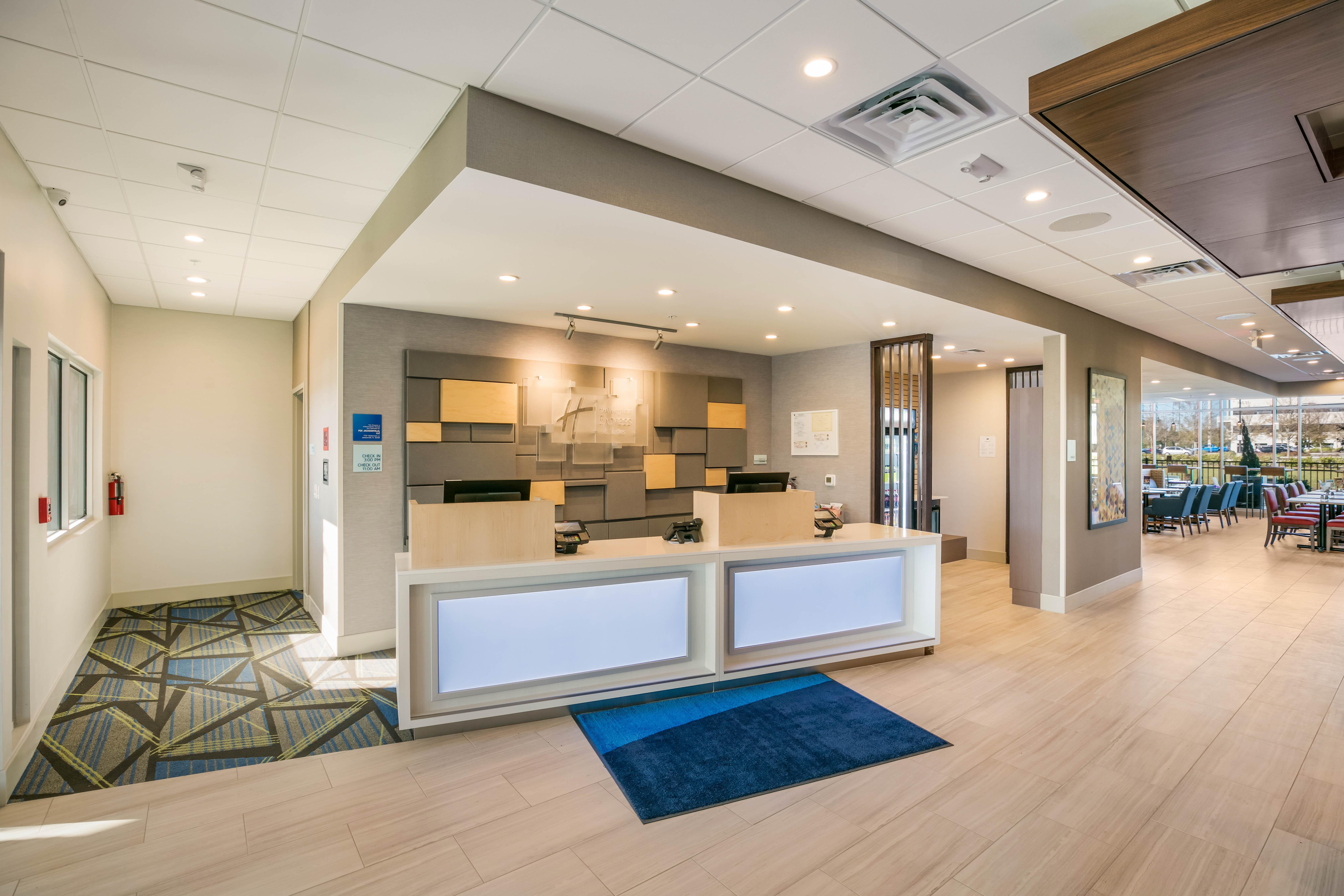 Holiday Inn Express & Suites Jacksonville - Town Center By Ihg Kültér fotó