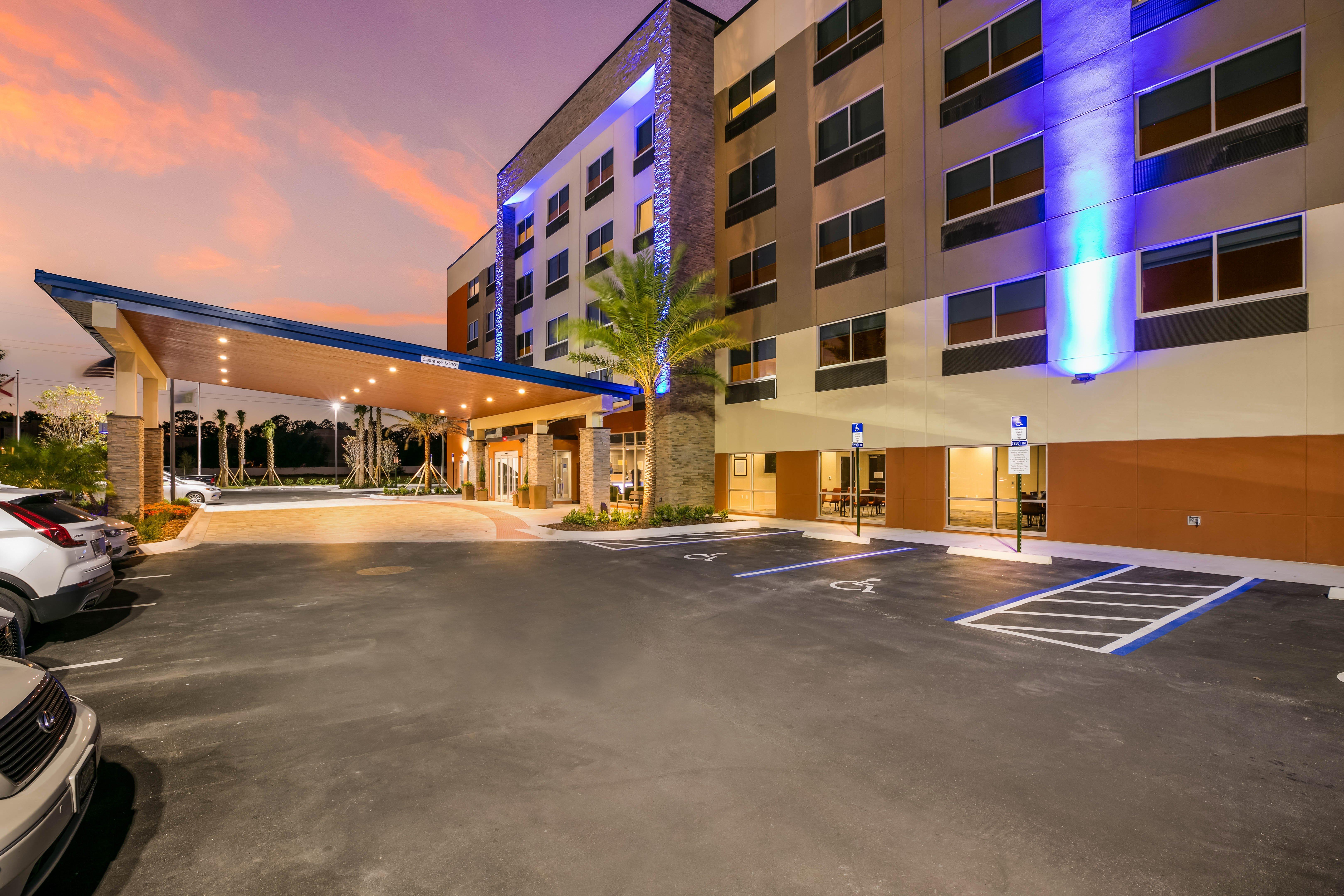 Holiday Inn Express & Suites Jacksonville - Town Center By Ihg Kültér fotó
