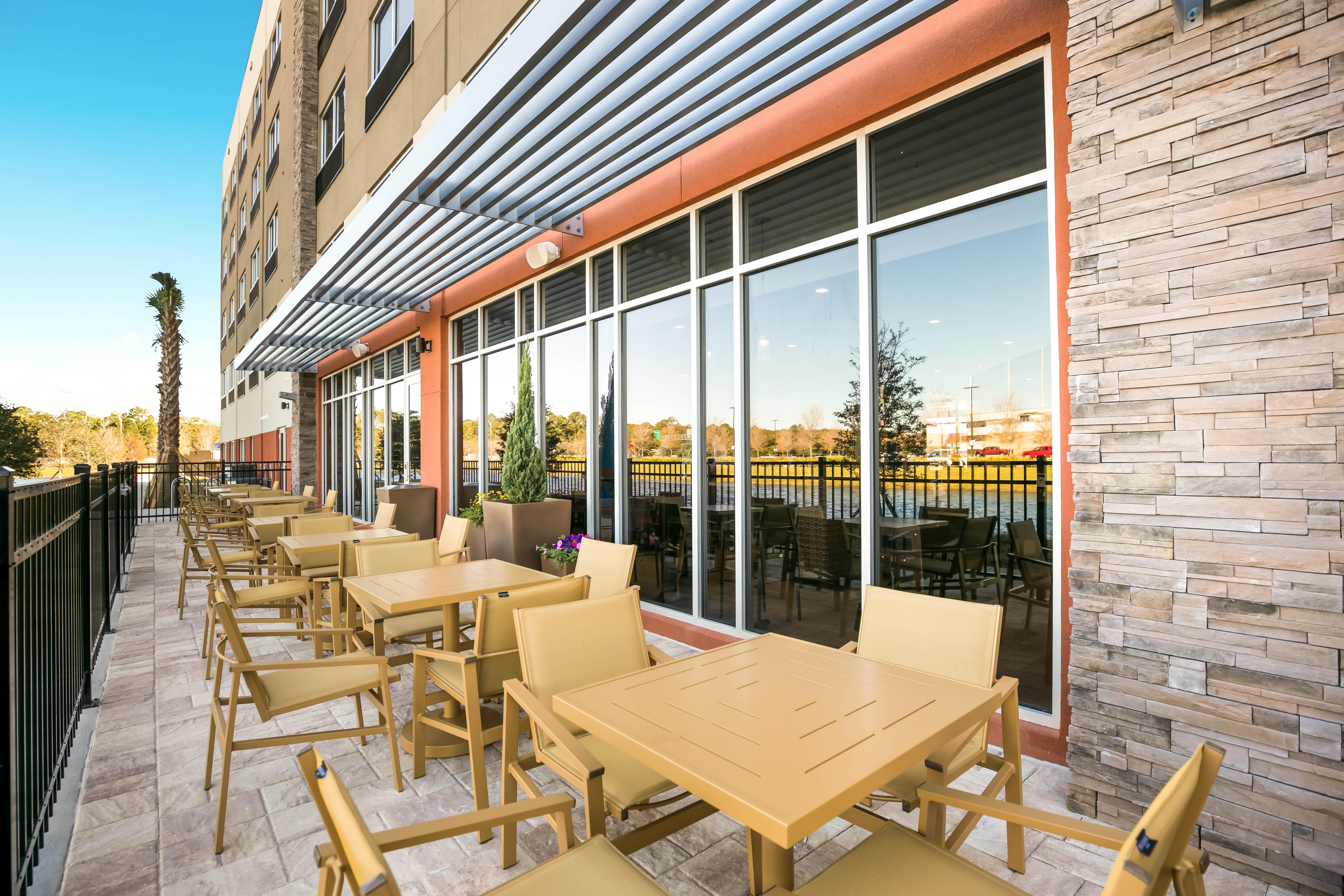 Holiday Inn Express & Suites Jacksonville - Town Center By Ihg Kültér fotó