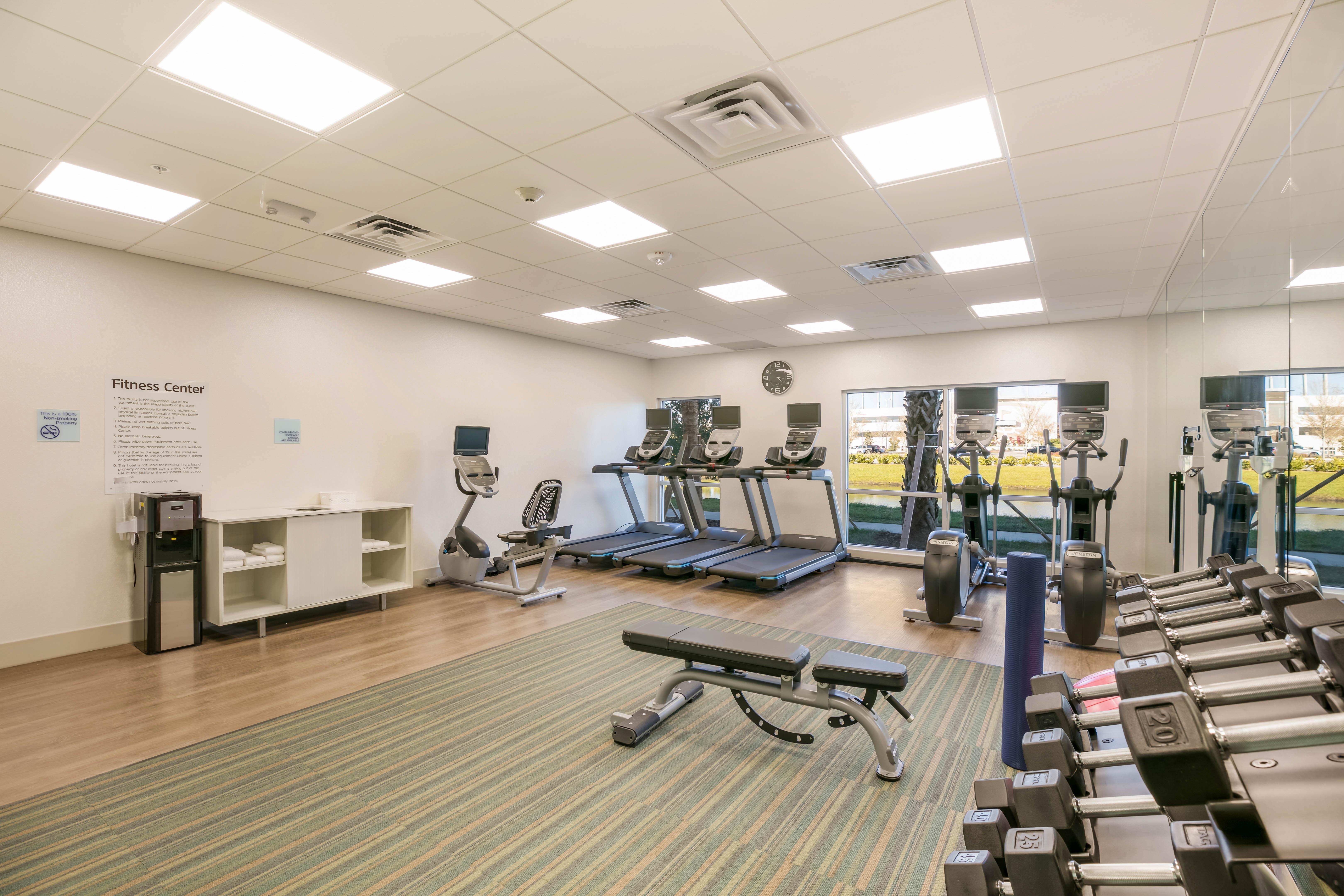 Holiday Inn Express & Suites Jacksonville - Town Center By Ihg Kültér fotó