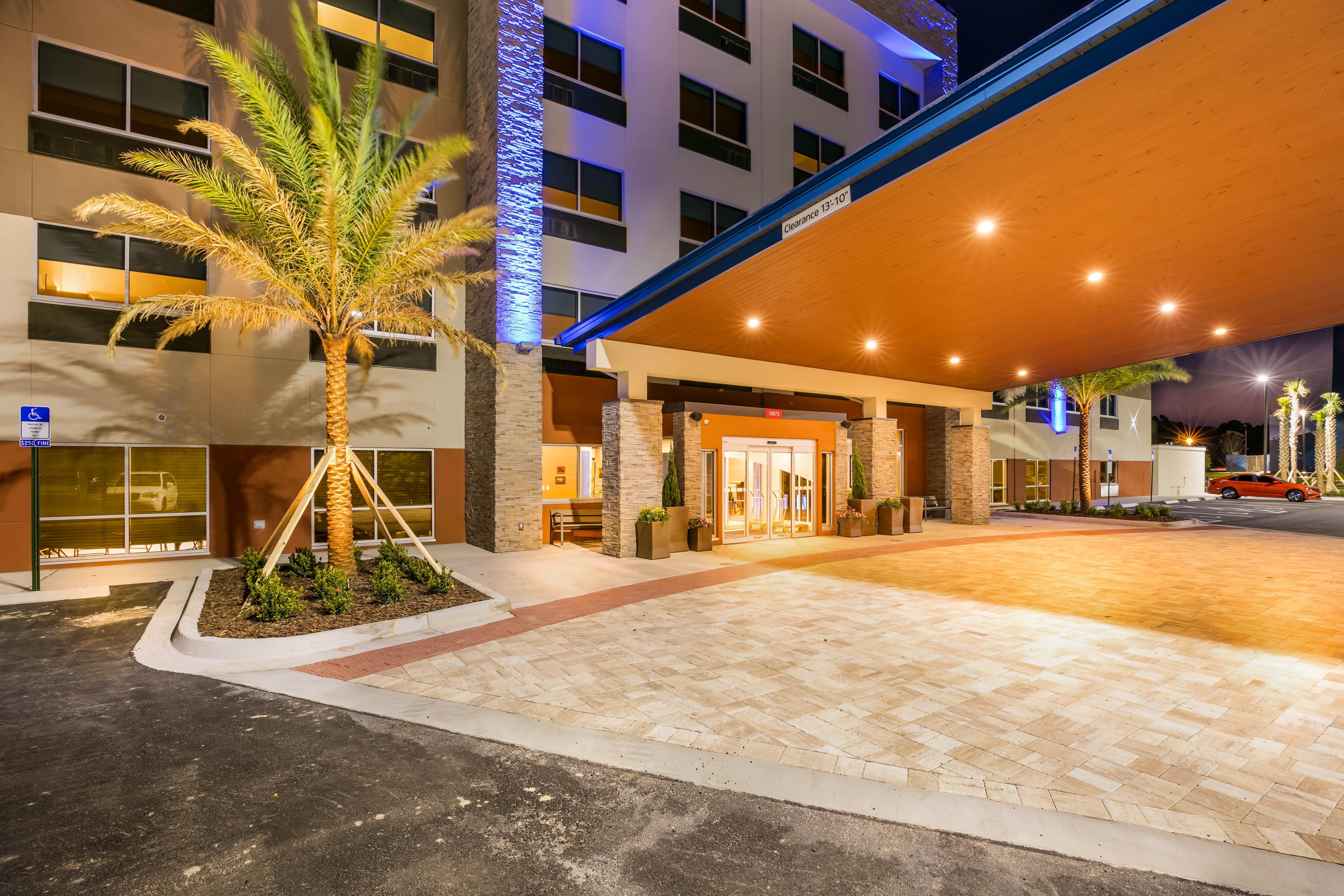 Holiday Inn Express & Suites Jacksonville - Town Center By Ihg Kültér fotó